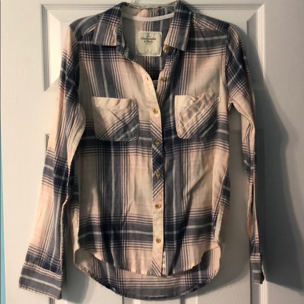 Abercrombie and Fitch pink/navy women’s flannel
